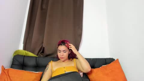 Nia online show from 09-20-25, 02:23