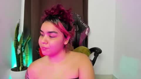 Nia online show from 12-04-25, 11:46