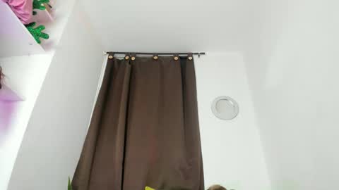 Nia online show from 02-21-26, 05:19