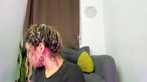 Nia online show from 04-27-26, 12:52