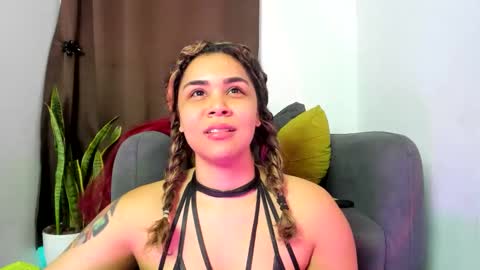 Nia online show from 05-28-26, 03:04
