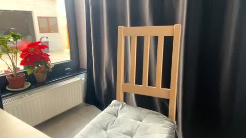 Nicol online show from 10-21-25, 07:09