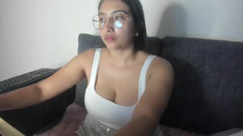 Vanessa online show from 11-05-25, 10:54