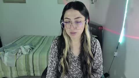 Frida online show from 03-05-25, 06:44