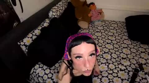 Nymphaea online show from 03-04-25, 02:06