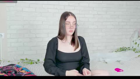 Kat online show from 11-04-25, 07:02