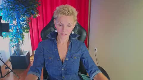 Snapshot of nymphvariety chatting on 10-03-25, 05:26 nymphvariety online show from 10-03-25, 05:26