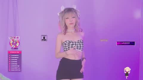 Snapshot of nyvy chatting on 12-15-25, 02:05 nyvy online show from 12-15-25, 02:05