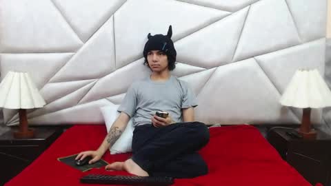 nyx_and_arian online show from 04-01-26, 02:58