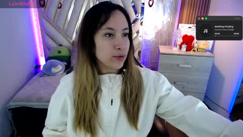 Alex   .    online show from 05-17-26, 02:53
