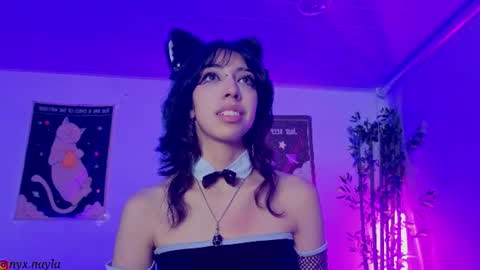 Snapshot of nyx_nayla chatting on 07-07-26, 07:23 online show from 07-07-26, 07:23