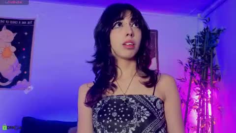 Snapshot of nyx_nayla chatting on 08-06-26, 03:19 online show from 08-06-26, 03:19
