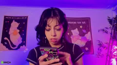 Snapshot of nyx_nayla chatting on 08-10-26, 01:53 online show from 08-10-26, 01:53