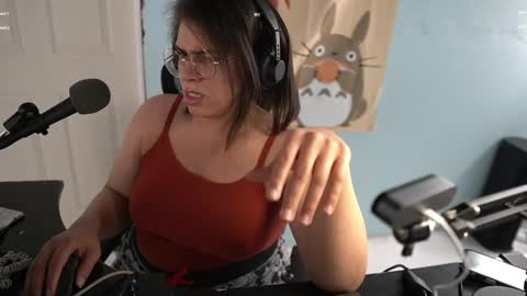 Snapshot of nyxraven chatting on 02-26-25, 06:15 NyxRaven online show from 02-26-25, 06:15