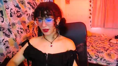 Snapshot of nyxxei chatting on 01-13-26, 10:04 Nyxxei online show from 01-13-26, 10:04