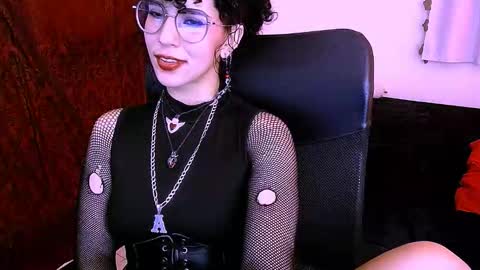 Snapshot of nyxxei chatting on 02-20-26, 06:26 Nyxxei online show from 02-20-26, 06:26