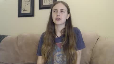 Snapshot of nzplaytime chatting on 10-12-25, 12:09 Stef Derek online show from 10-12-25, 12:09