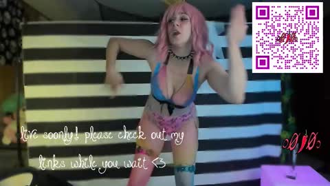 Snapshot of o0pepper0o chatting on 11-08-25, 12:55 Pepper online show from 11-08-25, 12:55