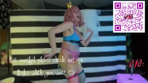 Snapshot of o0pepper0o chatting on 11-08-25, 08:51 Pepper online show from 11-08-25, 08:51