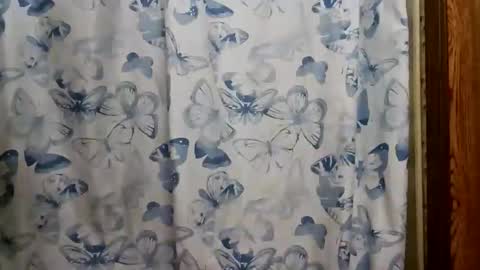 Snapshot of o0skindian0o chatting on 12-20-25, 07:04 BIGWANGGANG online show from 12-20-25, 07:04