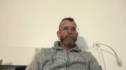 Snapshot of o_johnny_deep_o chatting on 11-23-25, 11:43 Jonathan Deep online show from 11-23-25, 11:43