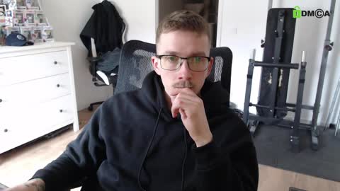 Snapshot of oatking chatting on 04-10-26, 09:14 Oatking online show from 04-10-26, 09:14