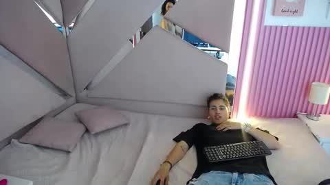 Snapshot of oblivionlove chatting on 03-14-26, 08:36 oblivionlove online show from 03-14-26, 08:36