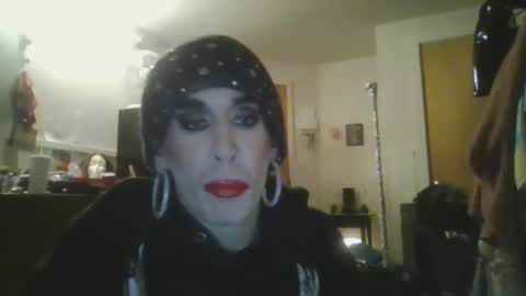 Snapshot of obsessed_glambert chatting on 10-06-25, 11:46 obsessed_glambert online show from 10-06-25, 11:46