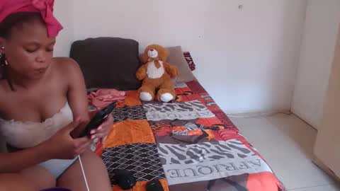 Snapshot of obsessedmimi chatting on 01-15-26, 10:42 obsessedmimi online show from 01-15-26, 10:42