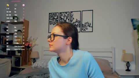 Snapshot of obsidiva chatting on 03-09-26, 08:13 Elis online show from 03-09-26, 08:13