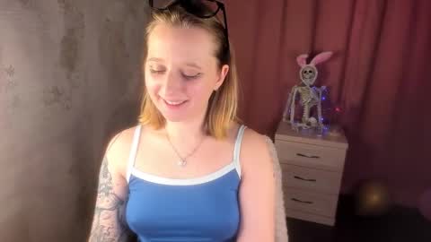 Lili 3 online show from 03-18-26, 12:36