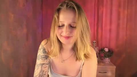 Snapshot of ocean_eyes_bb chatting on 07-22-26, 01:19 Lili 3 online show from 07-22-26, 01:19