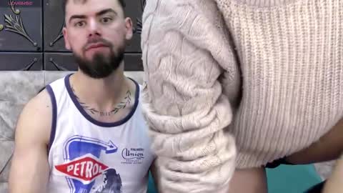 Snapshot of oceanheat chatting on 11-26-25, 10:44 OceanHeart online show from 11-26-25, 10:44