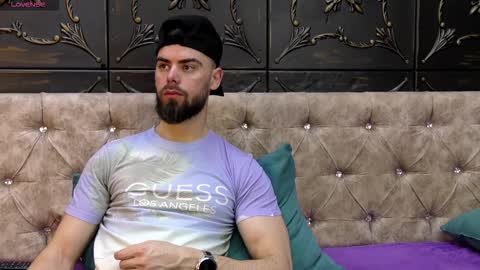 Snapshot of oceanheat chatting on 11-29-25, 10:02 OceanHeart online show from 11-29-25, 10:02