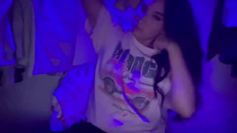 A L A R A  online show from 11-18-25, 03:34