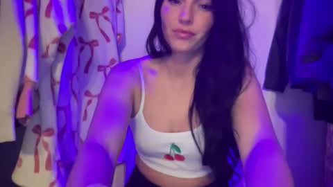 A L A R A  online show from 11-19-25, 04:01