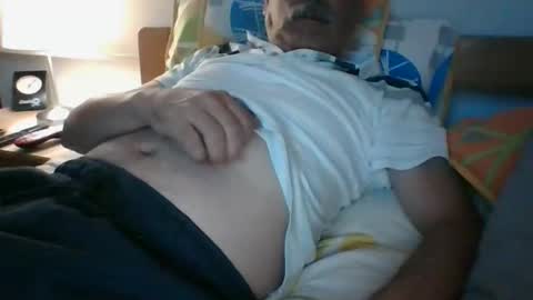 Snapshot of ocorrea chatting on 12-22-25, 12:07 ocorrea online show from 12-22-25, 12:07