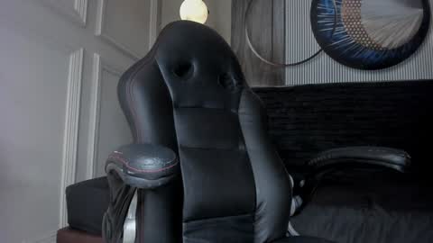 independent model online show from 12-06-24, 11:00