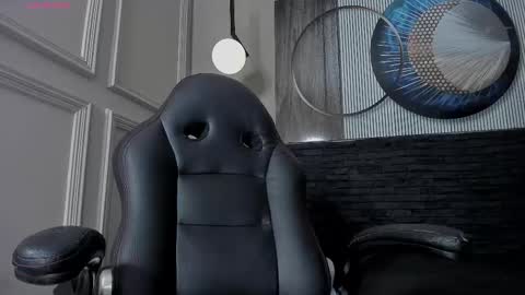 independent model online show from 02-19-25, 01:50