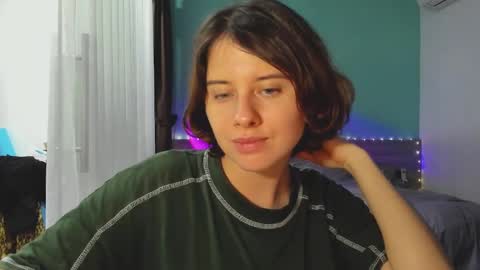 Evie online show from 01-01-25, 10:43