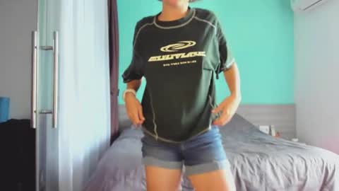 Evie online show from 02-04-25, 04:15