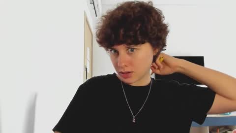 Evie online show from 02-10-26, 05:44