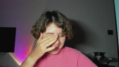 Evie online show from 04-27-26, 05:11