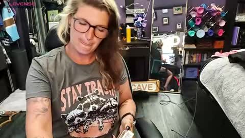 Oddy With A Body online show from 06-05-26, 04:19