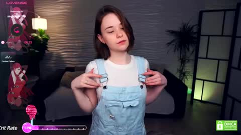 Snapshot of odellabowman chatting on 02-19-25, 07:17 Night Odella Bowman Julia online show from 02-19-25, 07:17