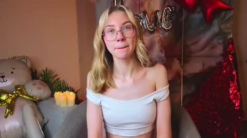 Lynna online show from 02-13-26, 11:06