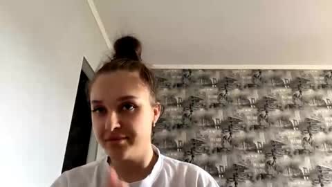 Snapshot of odessadefreese chatting on 06-03-26, 11:57 Mira online show from 06-03-26, 11:57