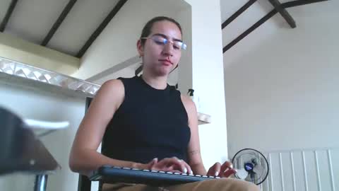 Val online show from 02-21-25, 07:21
