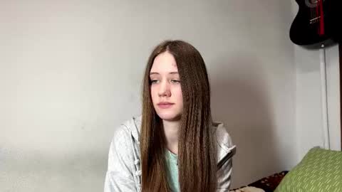 Mia online show from 03-09-26, 01:15