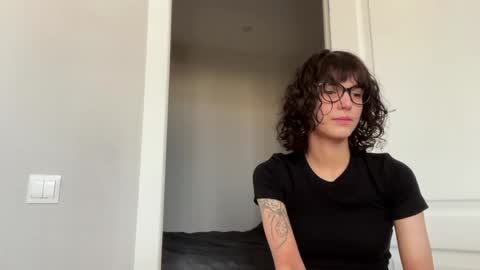 Thea online show from 05-15-26, 04:41